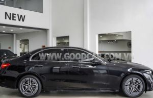 Xe Mercedes Benz C300 AMG 2022