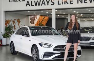 Xe Mercedes Benz C300 AMG 2021