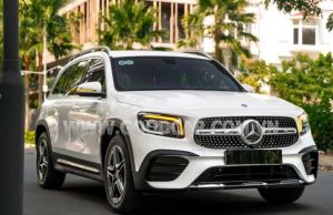 Xe Mercedes Benz GLB 200 AMG 2021