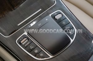 Xe Mercedes Benz GLC 200 2022