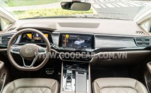 Xe Volkswagen Viloran Luxury 2024