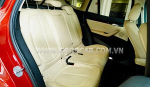 Xe BMW X1 sDrive18i 2018