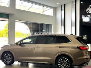 Xe Volkswagen Viloran Luxury 2024