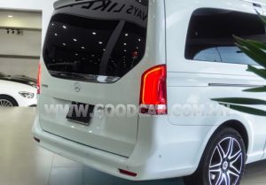 Xe Mercedes Benz V250 AMG 2023