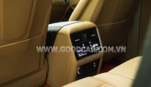 Xe Porsche Cayenne Platinum Edition 2022