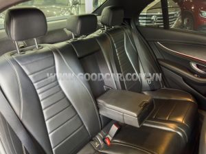 Xe Mercedes Benz E300 AMG 2022