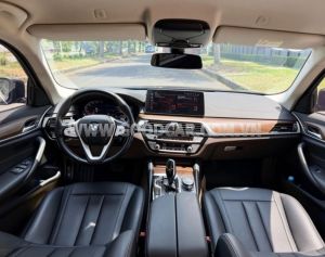 Xe BMW 520i 2022