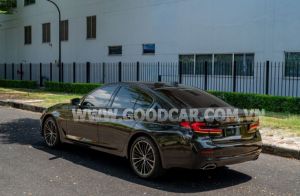 Xe BMW 520i 2022