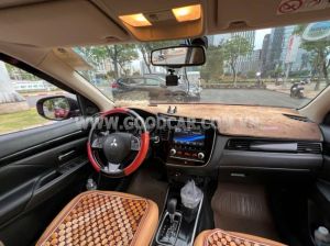 Xe Mitsubishi Outlander 2.0 CVT 2022