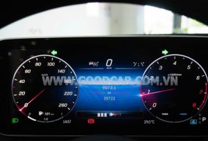 Xe Mercedes Benz C300 AMG 2023