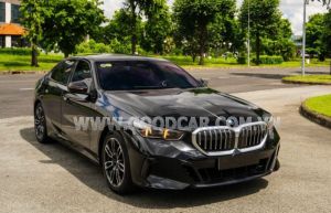 Xe BMW 520i 2025