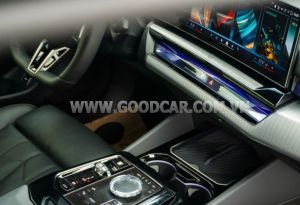 Xe BMW 520i 2025