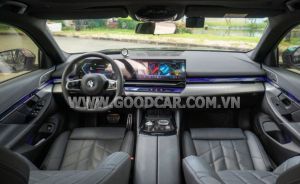 Xe BMW 520i 2025