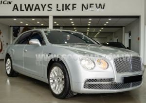 Xe Bentley Continental GTC V8 2013