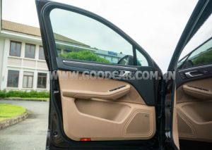 Xe Porsche Macan 2.0 2021