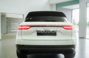 Xe Porsche Cayenne Platinum Edition 2022