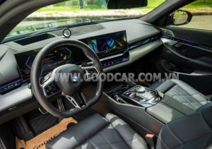 Xe BMW 530i M Sport 2025