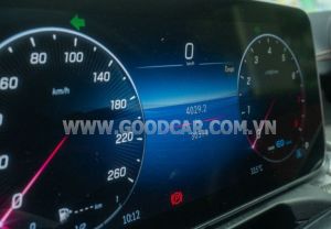 Xe Mercedes Benz C300 AMG 2022