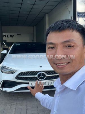Xe Mercedes Benz C300 AMG 2023