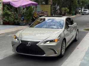 Xe Lexus ES 250 2019