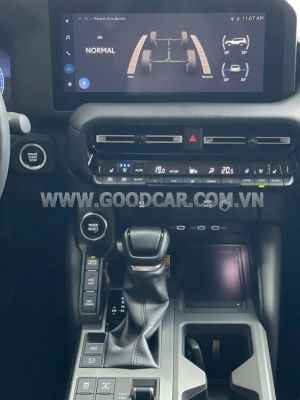 Xe Toyota Prado LC250 2.4L 2024