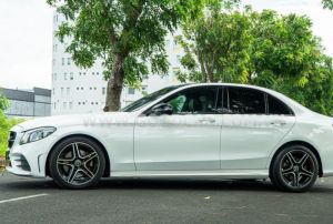 Xe Mercedes Benz C300 AMG 2021