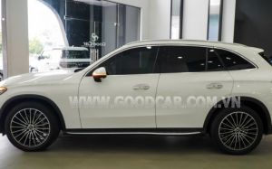 Xe Mercedes Benz GLC 300 4Matic 2023