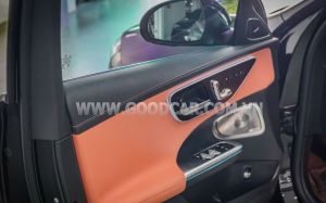 Xe Mercedes Benz C300 AMG 2022