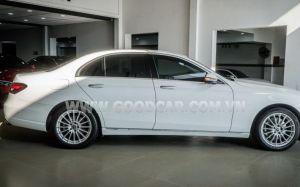 Xe Mercedes Benz E200 Exclusive 2022
